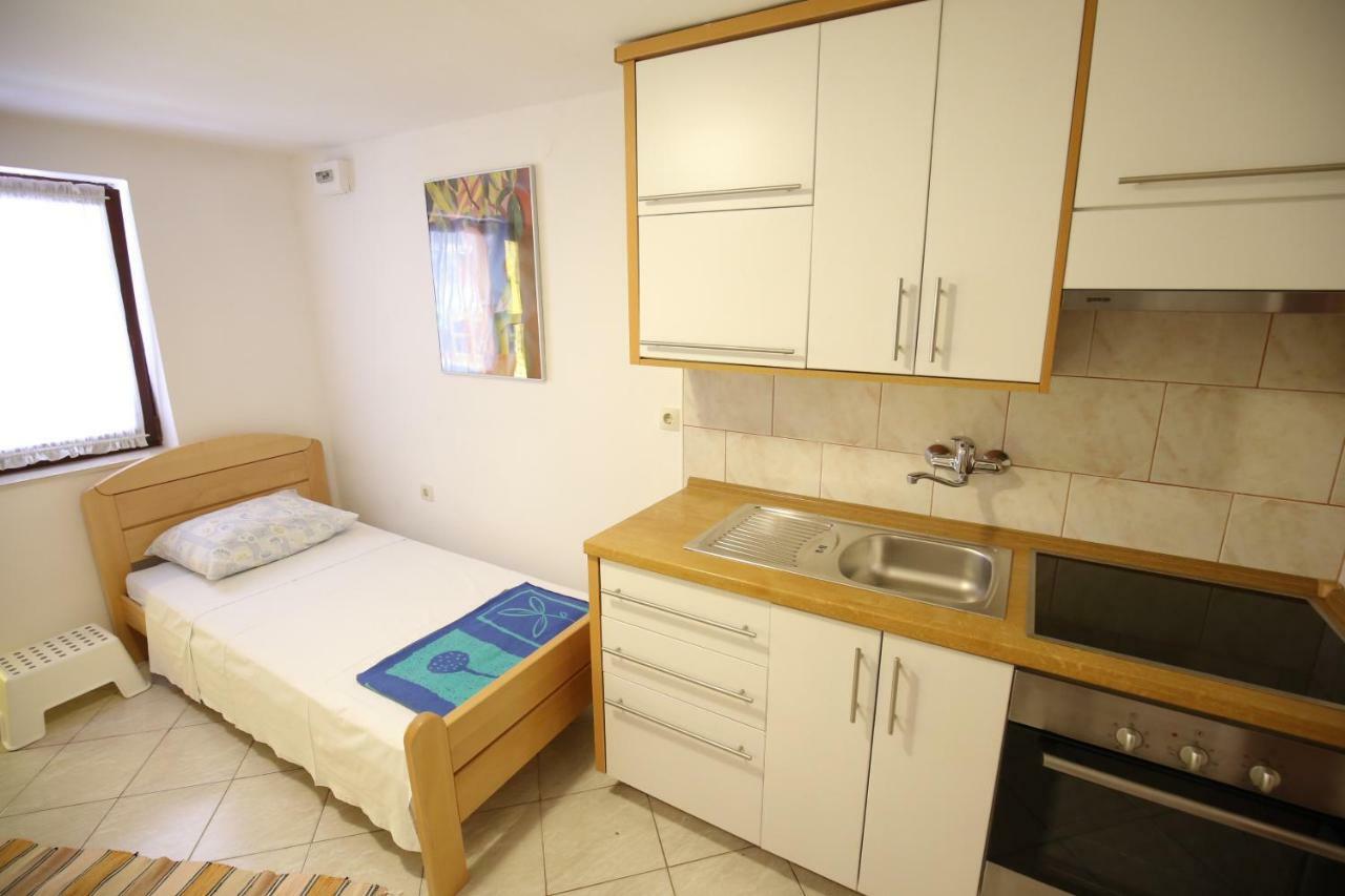 Apartments Paleka Петрчане Экстерьер фото