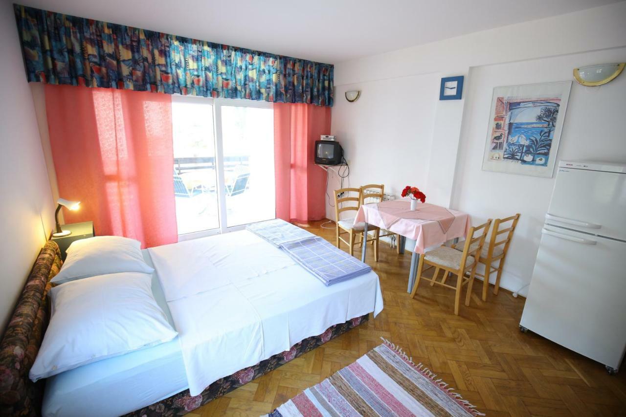 Apartments Paleka Петрчане Экстерьер фото