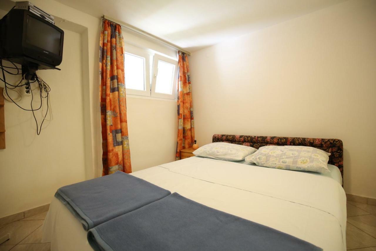 Apartments Paleka Петрчане Экстерьер фото