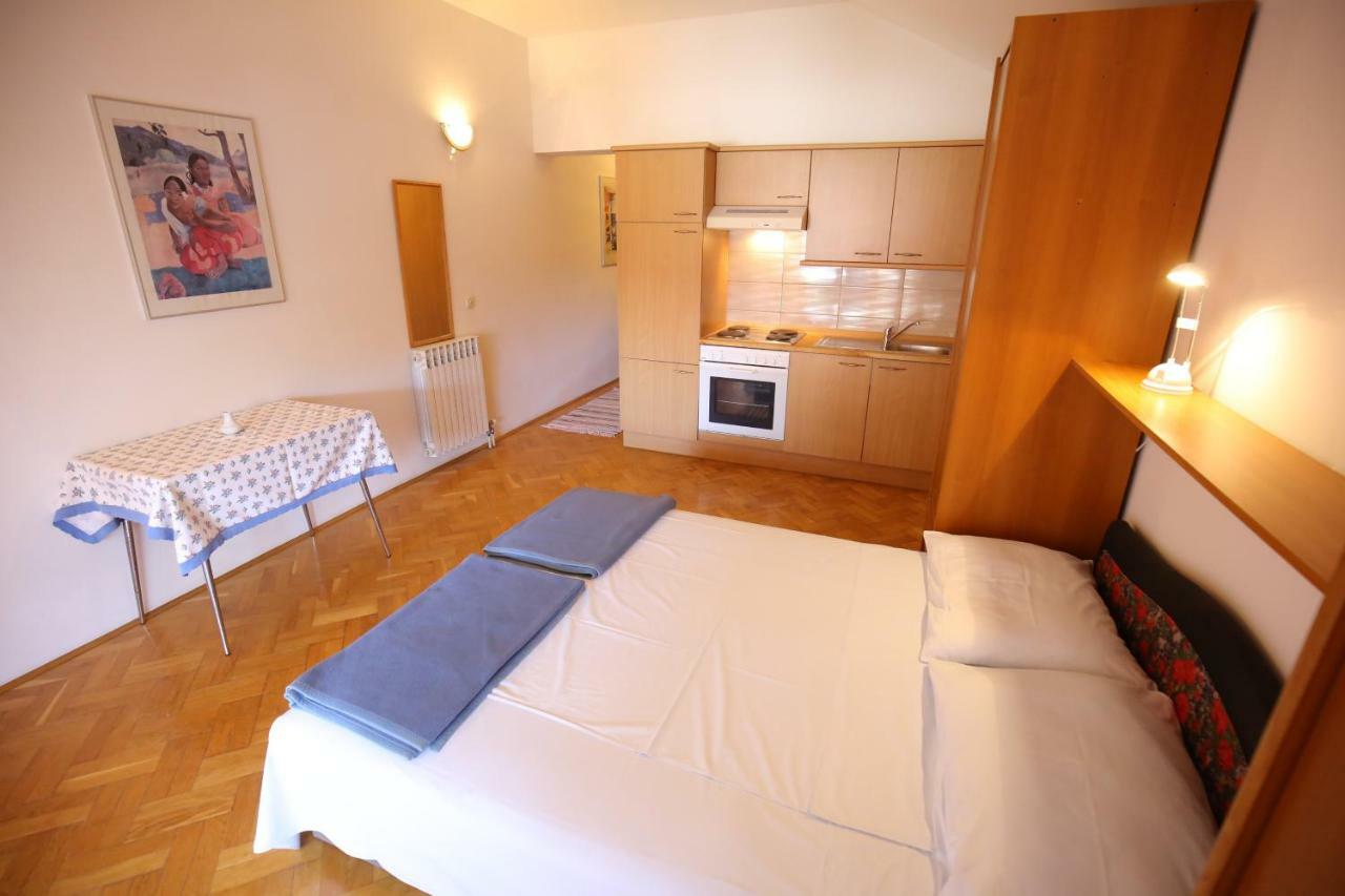 Apartments Paleka Петрчане Экстерьер фото
