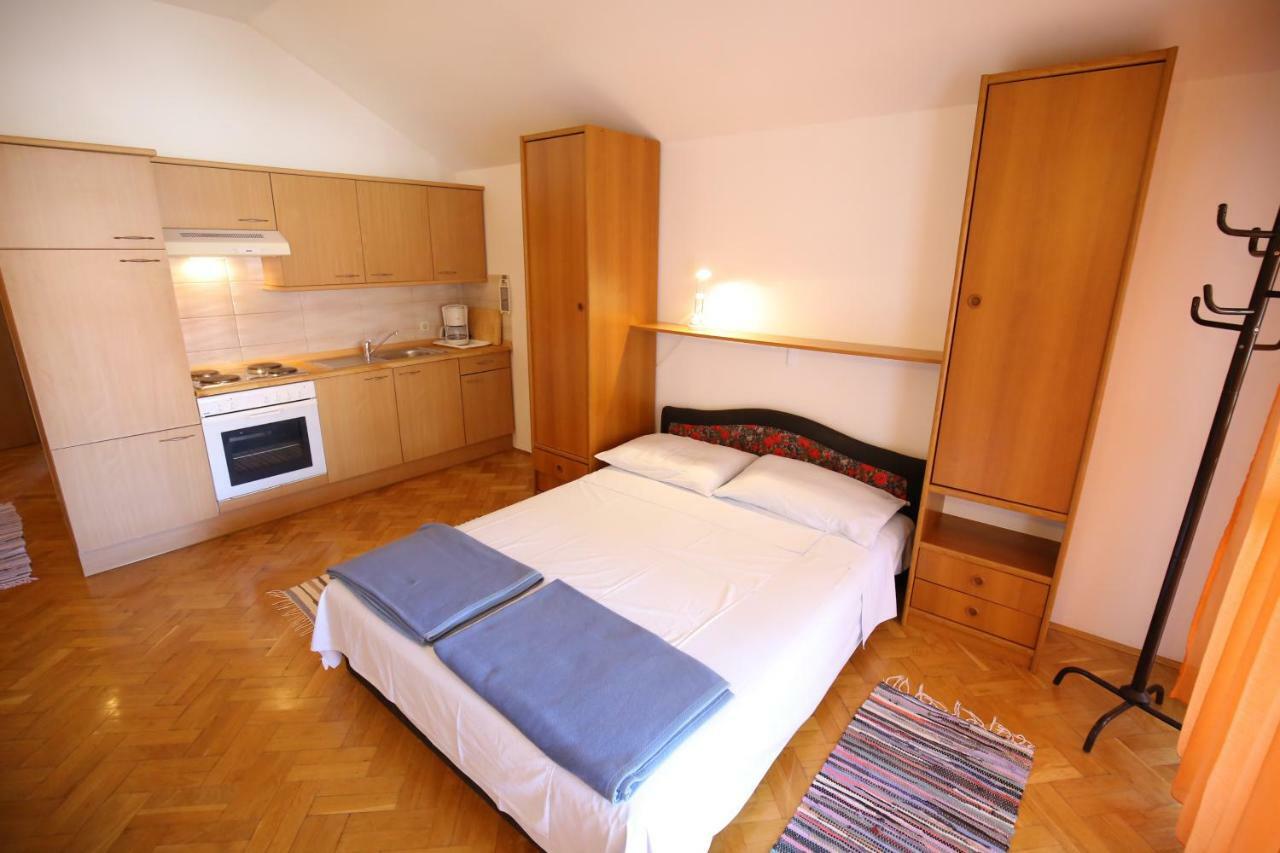 Apartments Paleka Петрчане Экстерьер фото