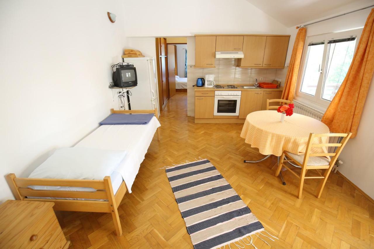 Apartments Paleka Петрчане Экстерьер фото